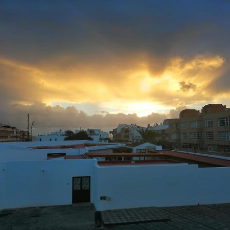 Modern Apartment With Sea Views In Corralejo Exterior photo