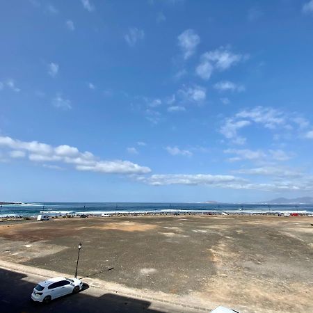 Modern Apartment With Sea Views In Corralejo Exterior photo