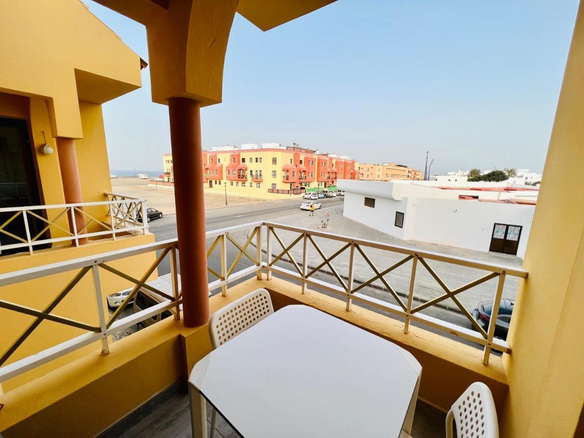 Modern Apartment With Sea Views In Corralejo Exterior photo