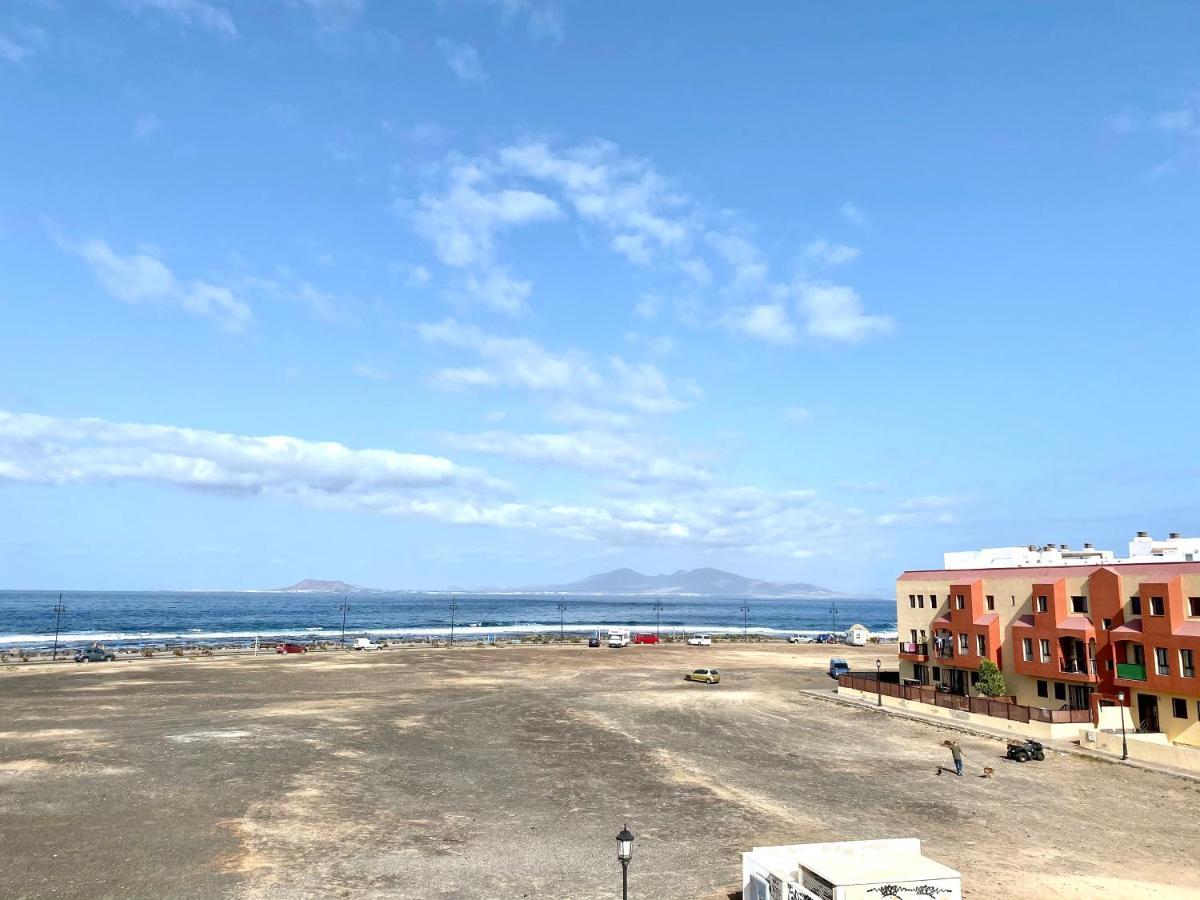 Modern Apartment With Sea Views In Corralejo Exterior photo
