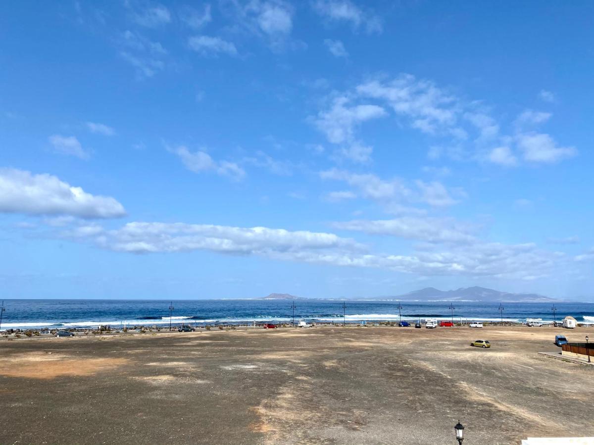 Modern Apartment With Sea Views In Corralejo Exterior photo